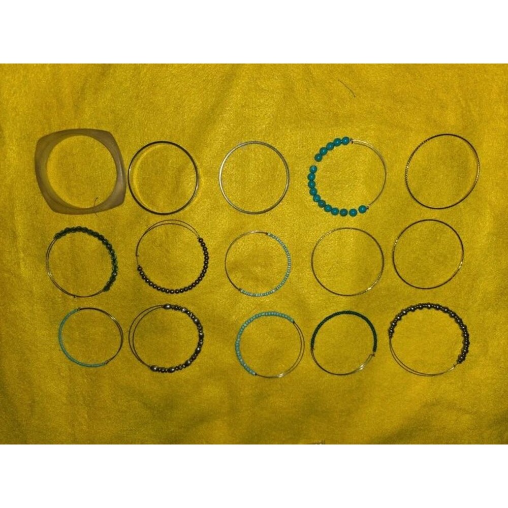 Large Costume Bracelets Jewelry Lot (SG-30)